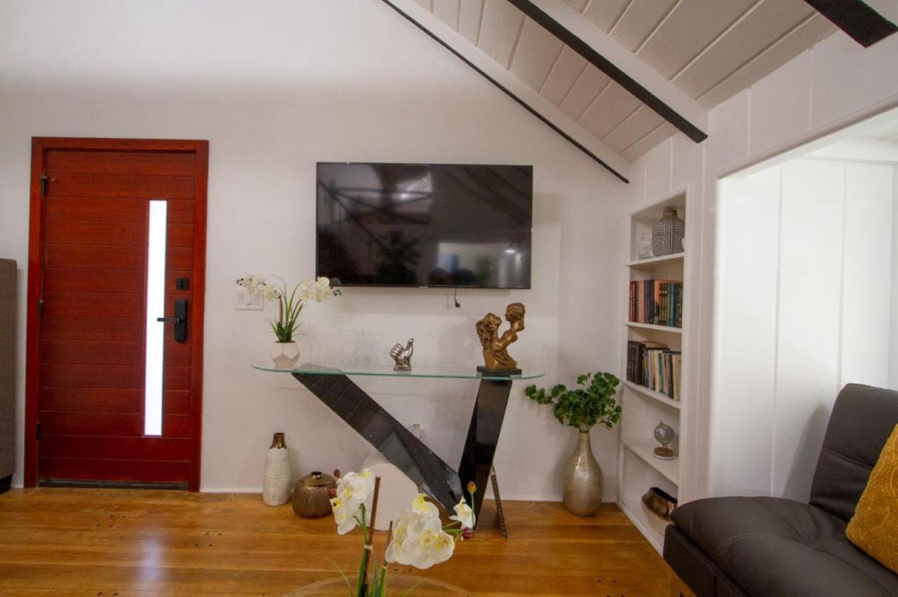 Dreamy Farmhouse In Studio City ロサンゼルス エクステリア 写真
