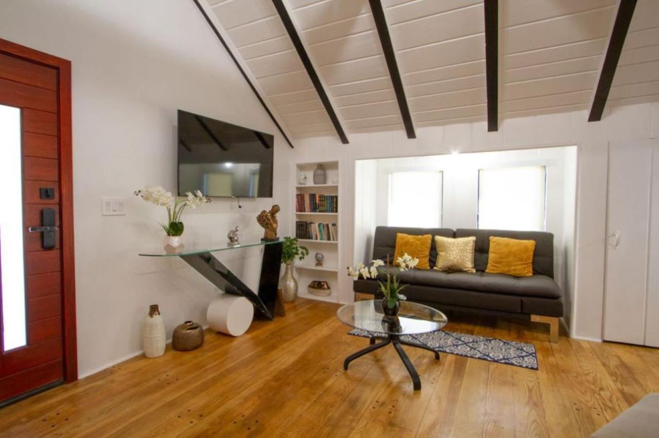 Dreamy Farmhouse In Studio City ロサンゼルス エクステリア 写真